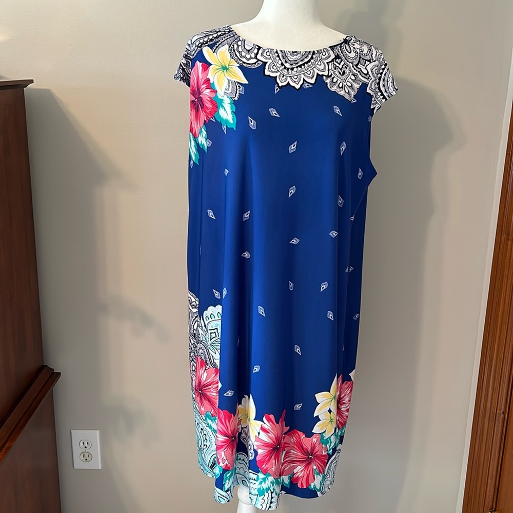 Chicos size 3 pull over summer dress with slight cap sleeves